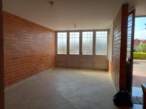 CASA cerca a la ESTACIÓN del tren en PAIPA