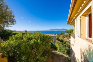 Maisons de vacances Maison en bord de mer - Casa l'albitronu : photos des chambres