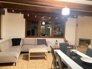 Appartements Appartement « Chez Falco » vue sur le chateau : photos des chambres
