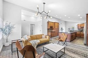 The Scott with Heated Pool by HomeSlice Stays