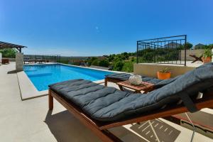 Modern Rustic Villa Kate 