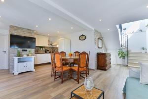 Modern Rustic Villa Kate