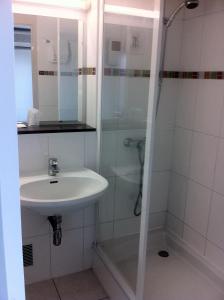 Hotels The Originals City, Hotel Alizea, Le Mans Nord (Inter-Hotel) : photos des chambres