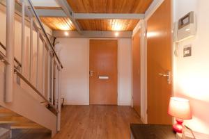 Studio - Split Level room in Lace Market Central Apartments - Nottingham City Centre most Central Location with full Kitchen and Free Parking for One Car