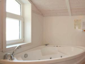 6 person holiday home in GROEMITZ