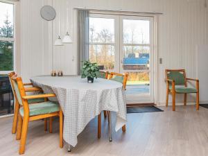 Four Bedroom Holiday home in Toftlund 6