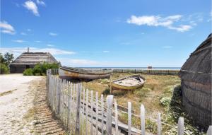 Maisons de vacances Stunning Home In Salses Le Chteau With Outdoor Swimming Pool : photos des chambres