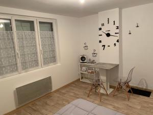 Appartements Studio ideal travail, famille, tout y est … : photos des chambres