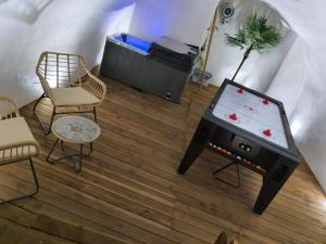 Appartements Le Menhir 2 Jacuzzi Spa Terasse Barbecue : photos des chambres