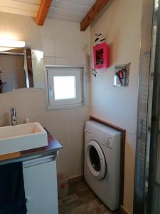 Maisons de vacances Gite La Bodib : Maison 2 Chambres