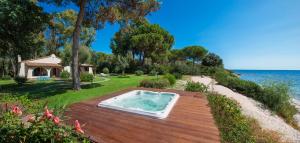 Villa - Beach Front