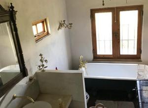 KALIVI Traditional Olive Farm Guest House