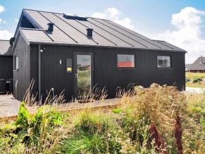 10 person holiday home in Harboøre-By Traum