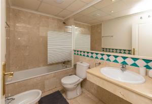 Fabulous first line beach apartment