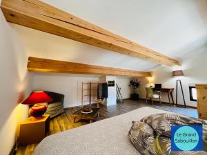 Appartements LOGIS DES ROCHES - Le Petit Chevalet & Le Grand Sabouillon - 2 VILLAS VUE EXCEPTIONNELLE ! : photos des chambres