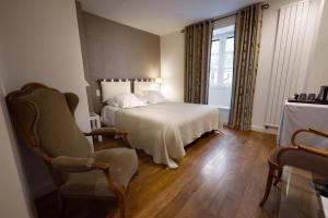 Hotels Le Vieux Pont : photos des chambres