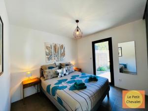 Appartements LOGIS DES ROCHES - Le Petit Chevalet & Le Grand Sabouillon - 2 VILLAS VUE EXCEPTIONNELLE ! : photos des chambres