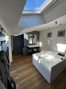 Appartements Entre Nous Le Du Bellay : photos des chambres