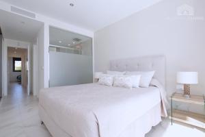 Contemporary apartment 8 min to Puerto Banus