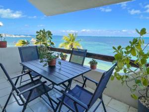 Flamingo by Andiani Travel