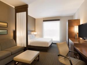 Hyatt Place San Jose Pinares