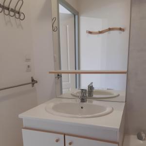 Appartements Boost Your Immo Chabrieres Reallon Chab30 : photos des chambres