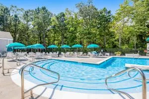 Sea Colony Center - Middlesex Beach