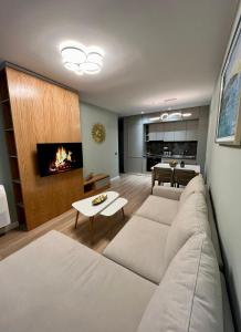 Adriatic Treasure Apt, Luxury & Beachfront - by BETA Premium