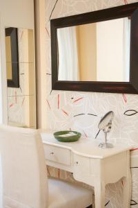 Ponte Vecchio Luxury Retreat