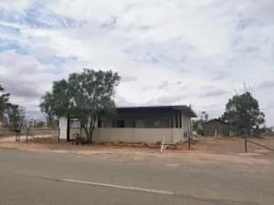 Hidden Gem Accommodation - White Cliffs