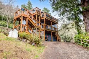 Playing Coast - Tillamook