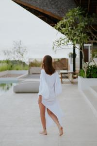 Luxury Ocean View Villas with Private Cook and Free Gym Membership