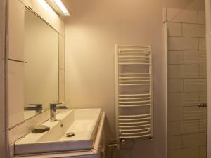 Maisons de vacances Gite Saint-Pierre-de-Chignac, 3 pieces, 5 personnes - FR-1-616-229 : photos des chambres