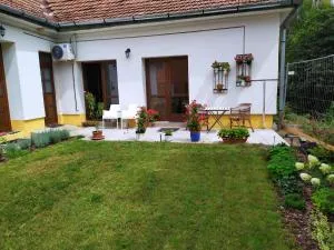 Napraforgó apartman Tokaj - 陶尔曹尔