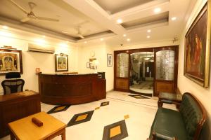Hotel Ambica Palace AIIMS New Delhi - Couple Friendly Local ID Accepted