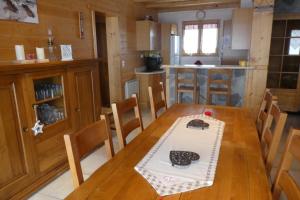 Chalets Boost Your Immo Chalet Crocus Reallon Chalcrocus : photos des chambres