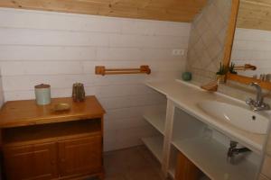 Chalets Boost Your Immo Chalet Crocus Reallon Chalcrocus : photos des chambres