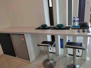Manis Evo Bangi Soho - Pool & Netflix & WIFI