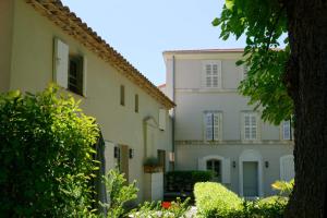 Appartements Private furnished apartment with all comfort has a garden in a green space : photos des chambres