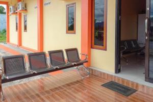 Jessy Homestay Lolak Mitra RedDoorz