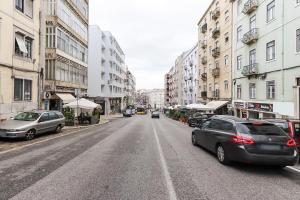 Vita Portucale ! Lisbon Design Apartment with Terrace