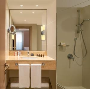 Deluxe Double Room with City View room in Mercure Istanbul The Plaza Bosphorus