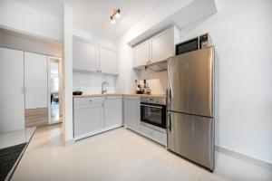 Luxury and modern apartment on the main beach