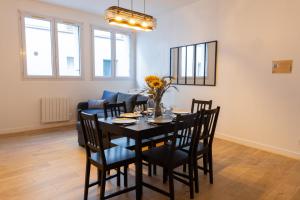 Appartements Le Petit Plume, 5 minutes du Zoo de Beauval : photos des chambres