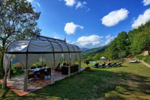 Villa Tenuta Lonciano by PosarelliVillas