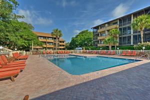 BBQ Ready and Beach Access Myrtle Beach Getaway