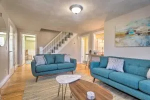 Bristol Home with Pool about 3 Mi to Dtwn and Beach! - 北西港