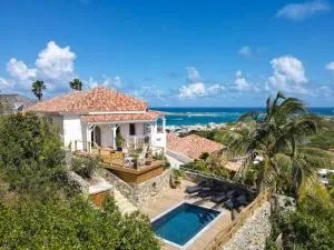 Villa West Indies, spectacular sea view, inside Orient Bay resort, private pool - 东方湾法国大街