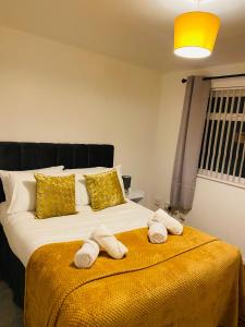 Cheerful home near City Centre,Station& RaceCourse