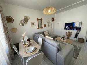 Le Bohème - Centre Ville, Netflix et WIFI, parking, idéal familles, couples et voyages daffaire